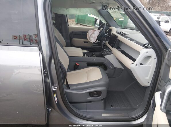 SALE27EU9P2114686 2023 LAND ROVER DEFENDER Серый Вид салона спереди
