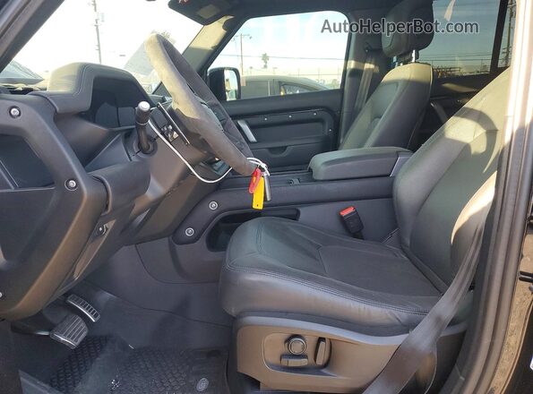 SALEBEEE2R2316267 2024 LAND ROVER DEFENDER Черный Вид салона спереди