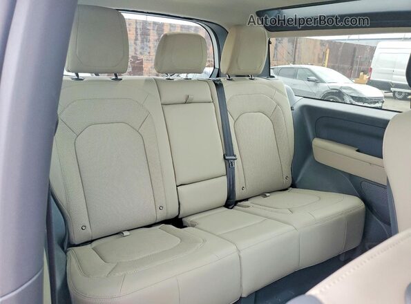 SALEJ6EX9R2334646 2024 LAND ROVER DEFENDER Белый Вид задней части салона