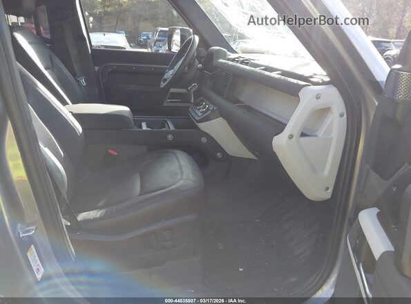 SALEJEEX7P2225450 2023 LAND ROVER DEFENDER Silver Widok wnętrza z przodu