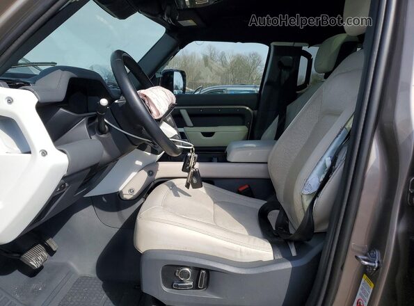SALEPFEU6P2228558 2023 LAND ROVER DEFENDER Silver Vista interior delantera