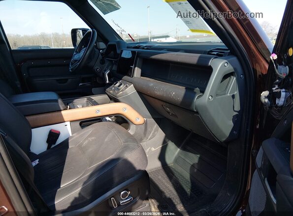 SALEXFEU6P2152663 2023 LAND ROVER DEFENDER Burgundy წინა სალონის ხედი