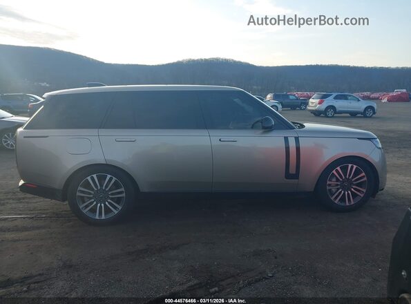 SALKPBE73PA023646 2023 LAND ROVER RANGE ROVER Золотой Вид задней части салона