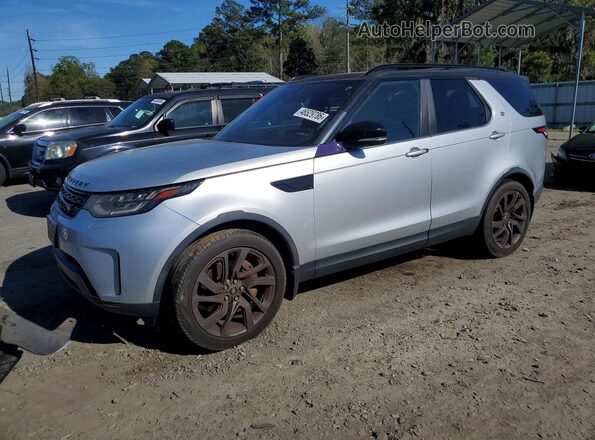 SALRG2RV6JA058809 2018 LAND ROVER DISCOVERY Серебряный Передняя левая четверть