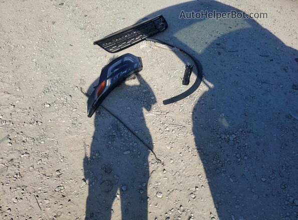 SALRG2RV9K2408865 2019 LAND ROVER DISCOVERY Белый Вид наклейки с VIN-кодом