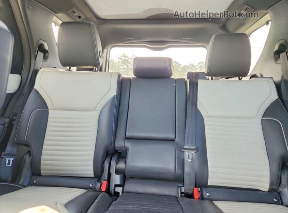 SALRL4EUXR2491608 2024 LAND ROVER DISCOVERY Серый Вид задних сидений