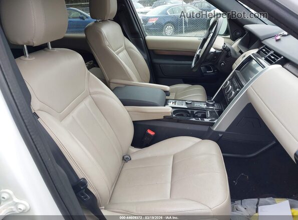 SALRR2RVXK2413664 2019 LAND ROVER DISCOVERY Белый Вид салона спереди