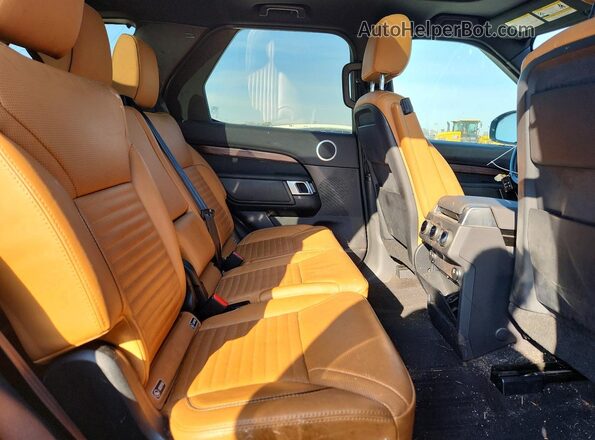 SALRRBBV3HA037401 2017 LAND ROVER DISCOVERY Серый Вид задней части салона