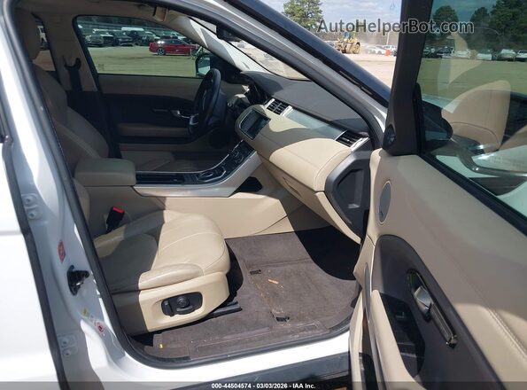 SALVP2BG2GH138621 2016 LAND ROVER RANGE ROVER EVOQUE Белый Вид салона спереди
