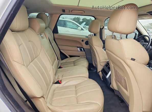 SALWG2FK1HA690883 2017 LAND ROVER RANGE Белый Вид задних сидений
