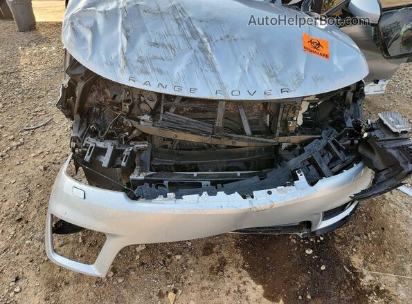 SALWG2SU2NA205993 2022 LAND ROVER RANGE Silver Widok wnętrza z tyłu
