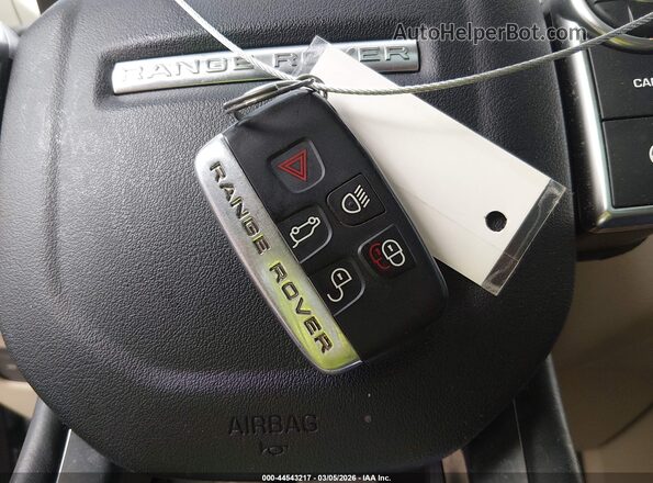 SALWR2FK4HA668774 2017 LAND ROVER RANGE ROVER SPORT Silver Widok deski rozdzielczej