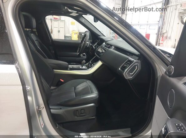 SALWS2RU3NA797425 2022 LAND ROVER RANGE ROVER SPORT Silver Widok wnętrza z przodu