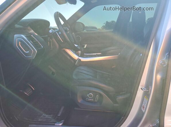 SALWV2FV6HA677840 2017 LAND ROVER RANGE Silver Vista interior delantera
