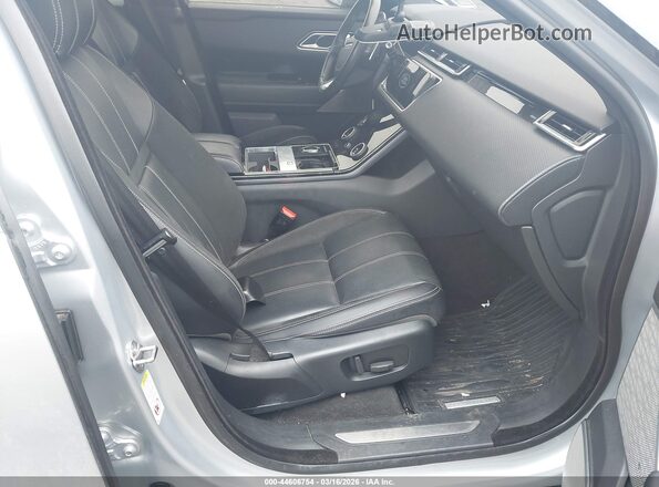 SALYL2EX5KA790994 2019 LAND ROVER RANGE ROVER VELAR Silver Widok wnętrza z przodu