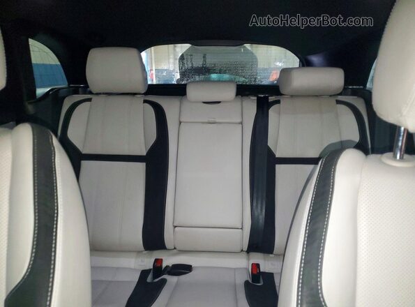 SALYL2EX9KA214289 2019 LAND ROVER RANGE Black Widok tylnych siedzeń