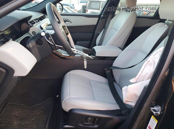 SALYL2EXXTA818032 2026 LAND ROVER RANGE Черный Вид салона спереди