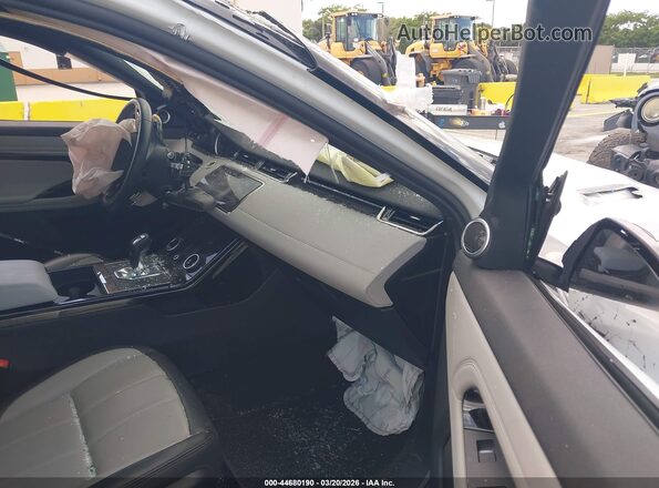 SALZL2FX7PH204250 2023 LAND ROVER RANGE ROVER EVOQUE White Widok wnętrza z przodu
