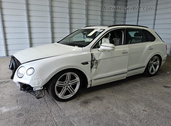 SJAAC2ZV8HC015170 2017 BENTLEY BENTAYGA Белый 
