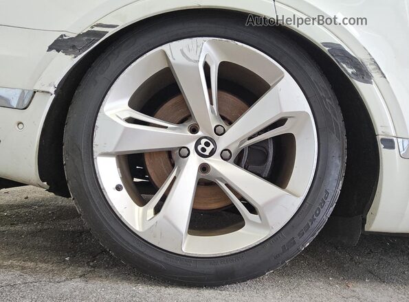SJAAC2ZV8HC015170 2017 BENTLEY BENTAYGA Белый 