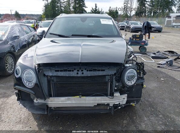 SJAAC4ZV5JC019453 2018 BENTLEY BENTAYGA Черный Вид задней части салона