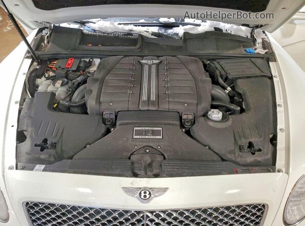SJAAC4ZV5JC020618 2018 BENTLEY BENTAYGA Белый Вид задней части салона