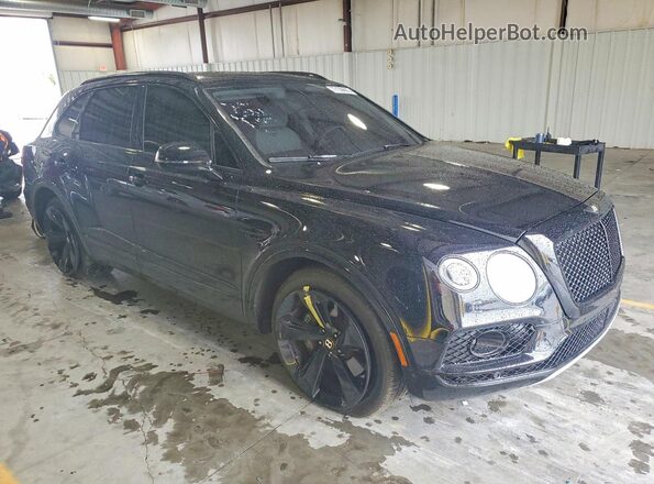 SJAAM2ZV0LC029781 2020 BENTLEY BENTAYGA Черный Передняя правая четверть