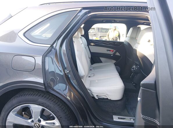SJAAM2ZV3KC025982 2019 BENTLEY BENTAYGA Black VIN sticker view