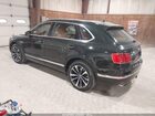 2019 Bentley Bentayga V8 Green vin: SJAAM2ZV7KC025290