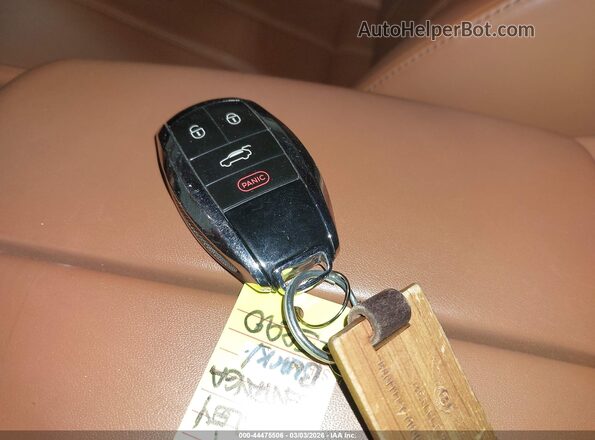 SJAAM2ZV7KC025290 2019 BENTLEY BENTAYGA Green Vista del salpicadero