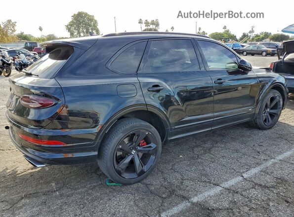 SJAAM2ZV9MC037511 2021 BENTLEY BENTAYGA Черный Задняя правая четверть