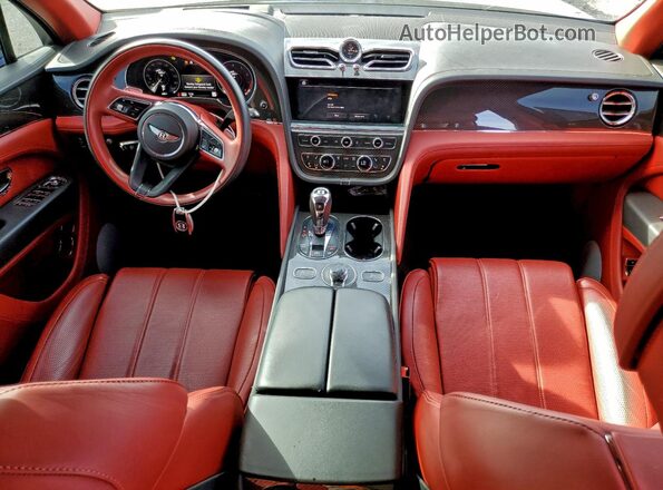 SJAAM2ZV9MC037511 2021 BENTLEY BENTAYGA Черный Вид панели приборов