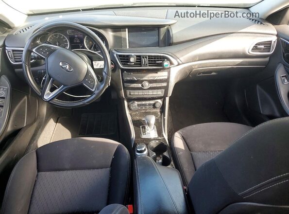SJKCH5CP5KA010805 2019 INFINITI QX30 White Widok deski rozdzielczej