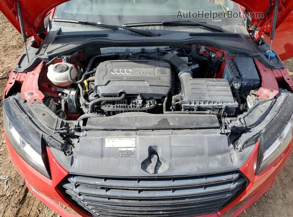 TRUT5CFV0J1006840 2018 AUDI TT Красный Вид задней части салона
