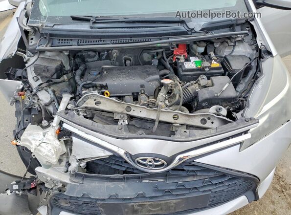 VNKKTUD38GA064097 2016 TOYOTA YARIS Silver Vista interior trasera