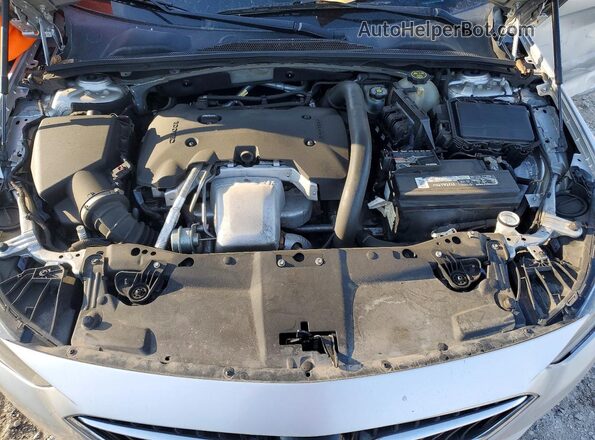 W04GL6SX4J1114740 2018 BUICK REGAL Silver Widok wnętrza z tyłu