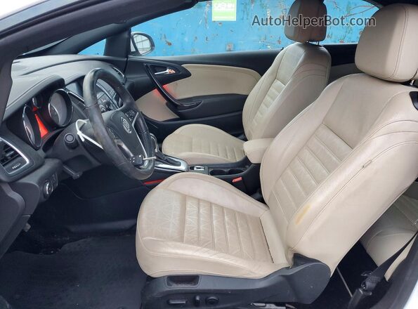 W04WH3N58HG167468 2017 BUICK CASCADA Белый Вид салона спереди