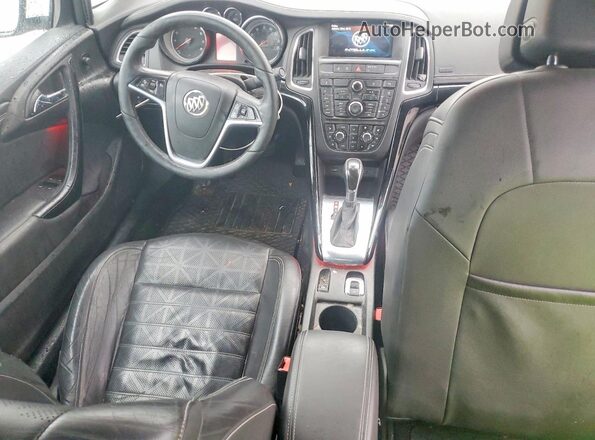 W04WH3N59HG117002 2017 BUICK CASCADA Белый Вид панели приборов