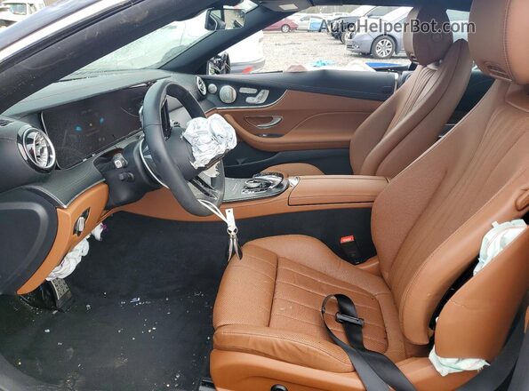 W1K1K5JB9PF207995 2023 MERCEDES-BENZ E Черный Вид салона спереди