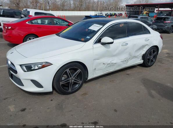 W1K3G4EB2NJ337772 2022 MERCEDES-BENZ A 220 White Przód lewy
