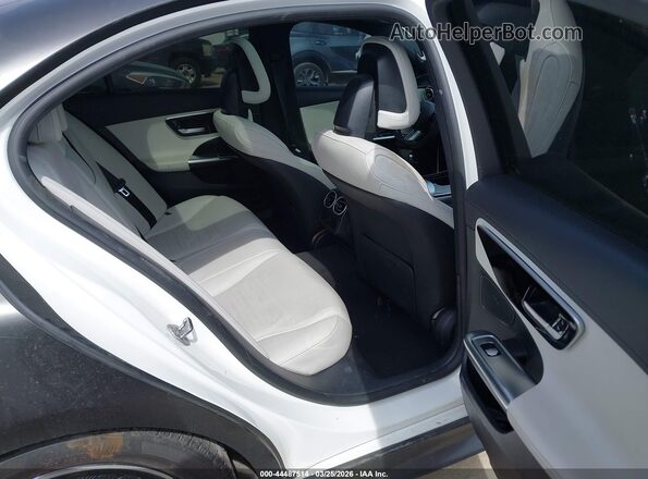 W1KAF4HB8PR083740 2023 MERCEDES-BENZ C-CLASS Silver Widok naklejki z numerem VIN
