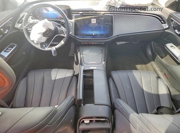 W1KLF4HBXSA146322 2025 MERCEDES-BENZ E Белый Вид панели приборов