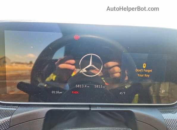W1KMK4HB0RF039339 2024 MERCEDES-BENZ CLE Black Widok zestawu wskaźników