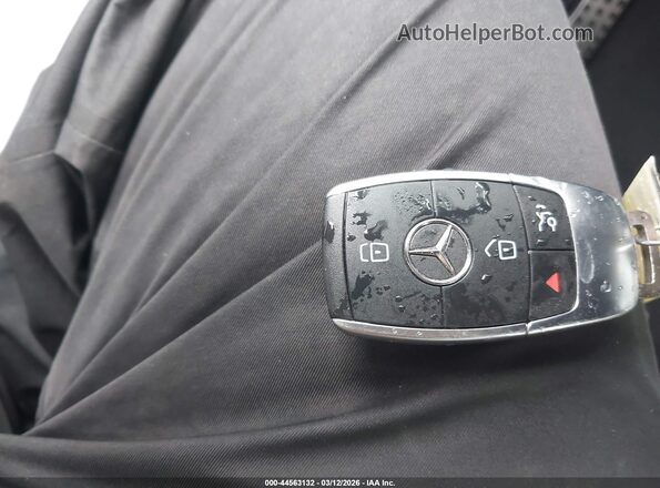 W1KWF8DB7LR582753 2020 MERCEDES-BENZ C-CLASS Синий Вид панели приборов