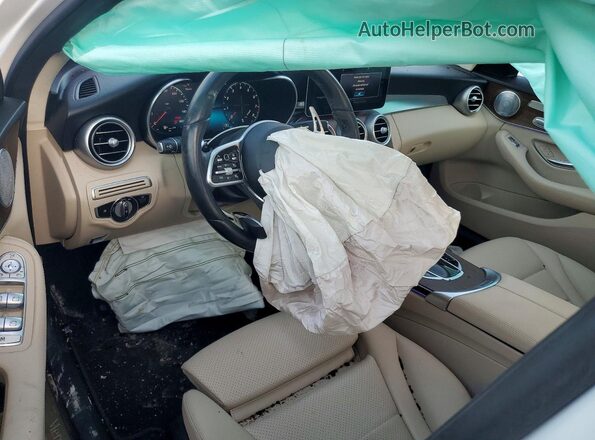 W1KWF8EB0MR631792 2021 MERCEDES-BENZ C White Widok deski rozdzielczej