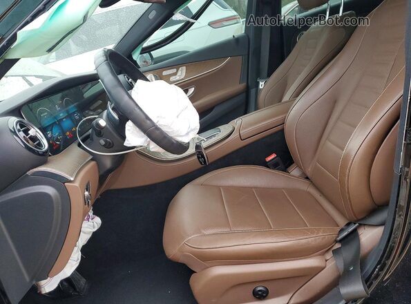 W1KZF5KB9NB034599 2022 MERCEDES-BENZ E Черный Вид салона спереди