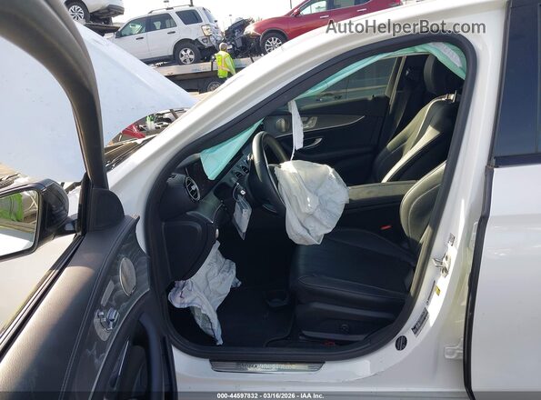 W1KZF8DB2NB070276 2022 MERCEDES-BENZ E-CLASS Белый Вид салона спереди
