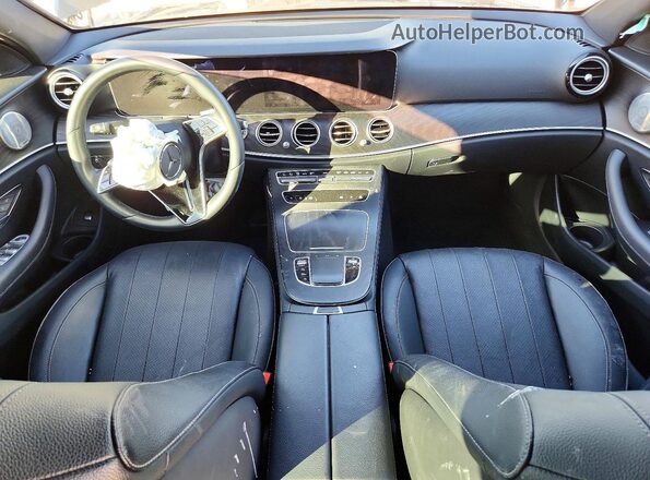 W1KZF8DB4NB038641 2022 MERCEDES-BENZ E Черный Вид панели приборов