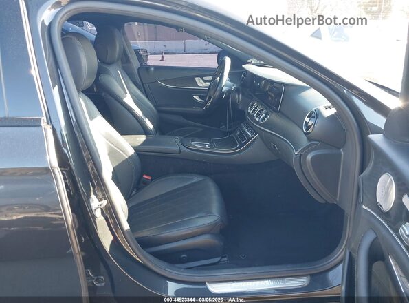 W1KZF8DB6NB038043 2022 MERCEDES-BENZ E-CLASS Black წინა სალონის ხედი
