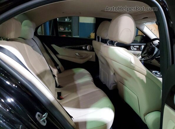W1KZF8DBXLA764295 2020 MERCEDES-BENZ E Черный Вид задних сидений